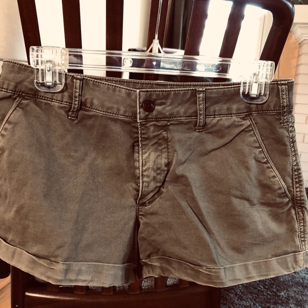 olive green chino shorts